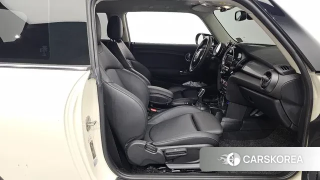 Mini Cooper 2020 Жемчужный цвет из Кореи, фото 2