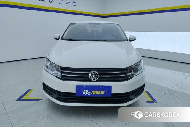 Volkswagen Santana 2021 Белый из Китая, фото 2