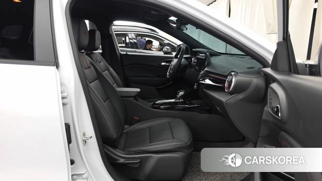 Chevrolet (GM Daewoo) Trax Crossover 2024 Белый из Кореи, фото 2