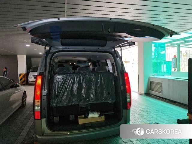 Hyundai Staria 2025 Серебряный из Кореи, фото 2