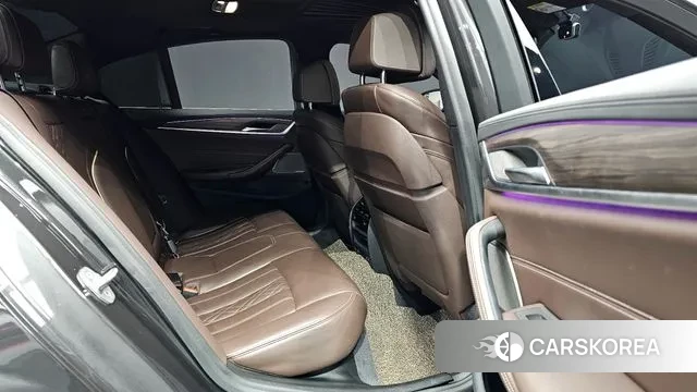 BMW 5 Series (G30) 2020 Серый из Кореи, фото 2