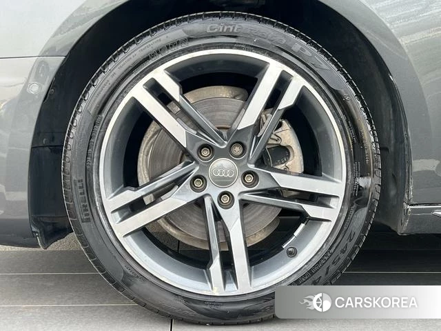 Audi A4L 2022 Темно-серый из Китая, фото 2