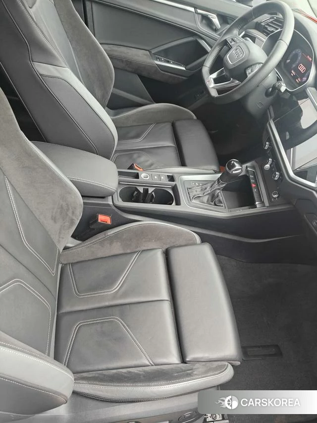 Audi Q3 Sportback 2020 Серебристо-серый из Китая, фото 2