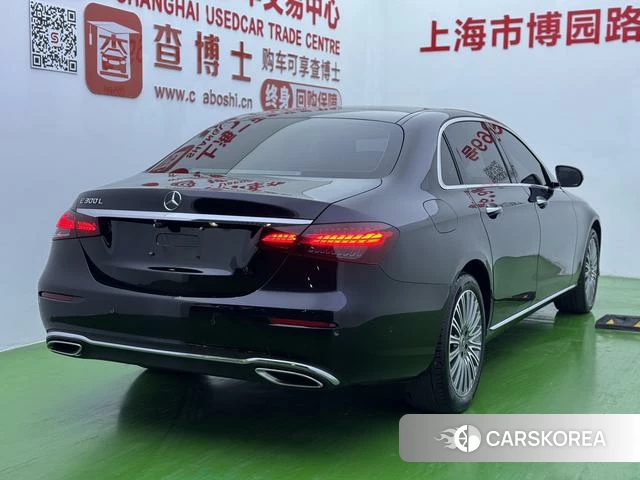 Mercedes-Benz E-class 2023 Черный из Китая, фото 2