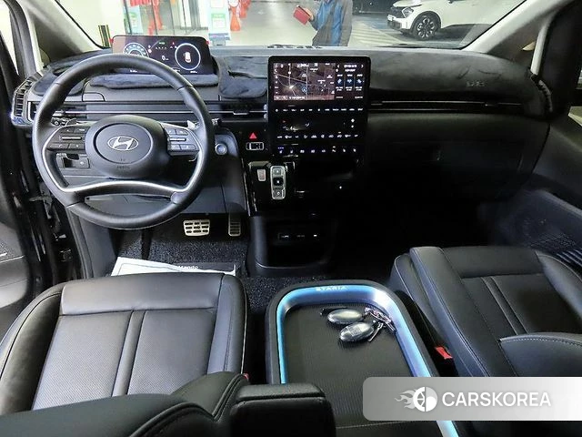 Hyundai Staria 2024 Черный из Кореи, фото 2