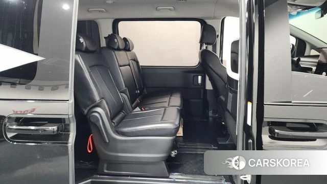 Hyundai Staria 2022 Черный из Кореи, фото 2