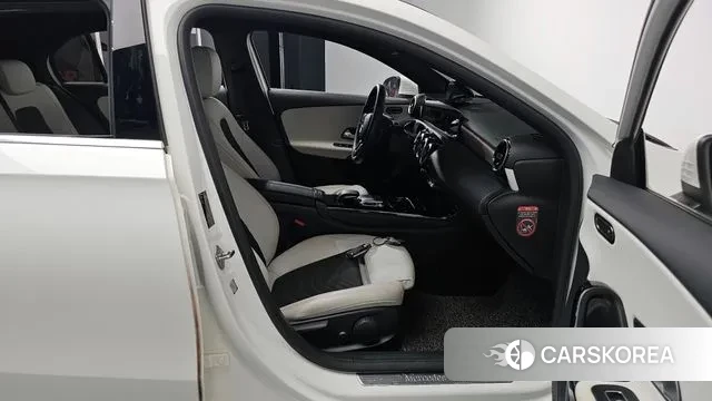 Mercedes-Benz A-Class W177 2020 Белый из Кореи, фото 2