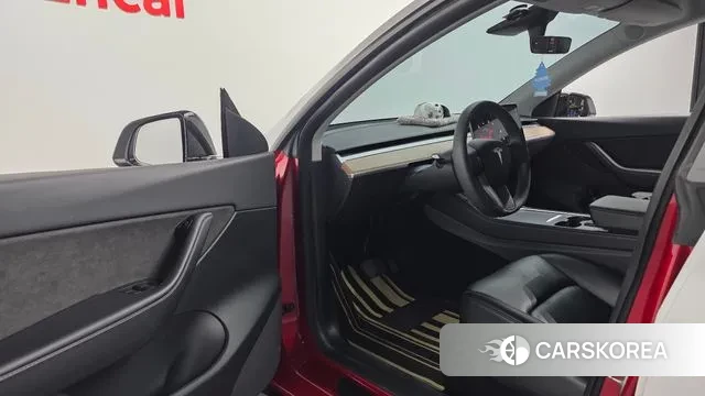 Tesla Model Y 2021 Белый из Кореи, фото 2