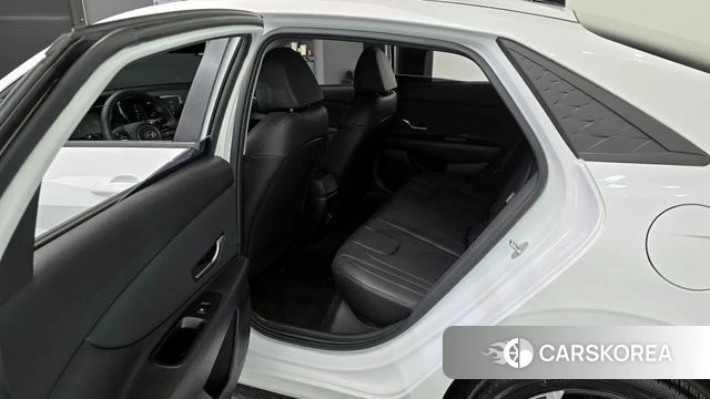 Hyundai The New Avante (CN7) 2024 Белый из Кореи, фото 2