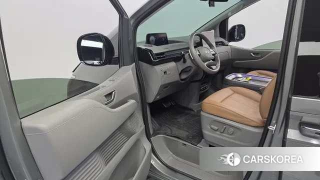 Hyundai Staria 2023 Серый из Кореи, фото 2