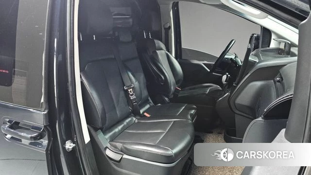 Hyundai Staria 2022 Синий из Кореи, фото 2
