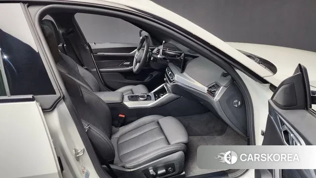 BMW 4 Series (G22) 2023 Белый из Кореи, фото 2