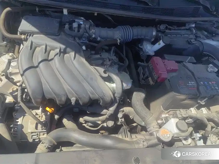 Nissan Sylphy 2024 Белый из Китая, фото 2