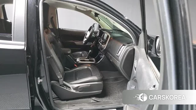 Chevrolet (GM Daewoo) Real New Colorado 2021 Черный из Кореи, фото 2