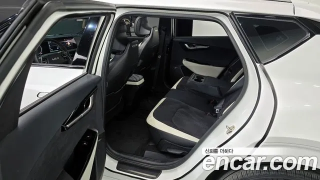 Kia EV6 2023 Белый из Кореи, фото 2