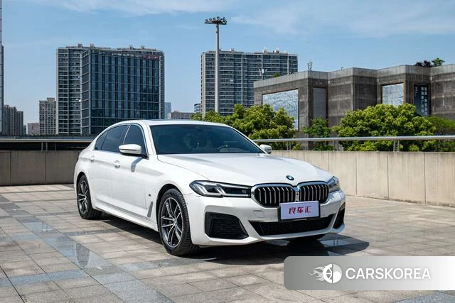 BMW 5 series PHEV 2021 Белый из Китая, фото 2