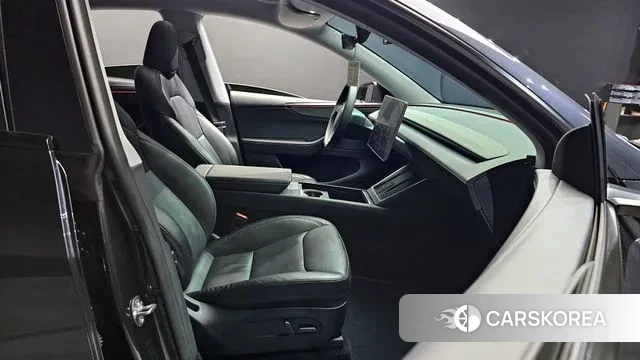 Tesla Model Y 2025 Серый из Кореи, фото 2