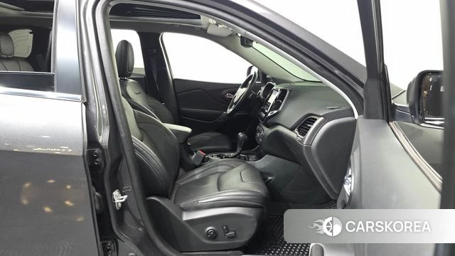 Jeep Cherokee (KL) 2021 Серый из Кореи, фото 2