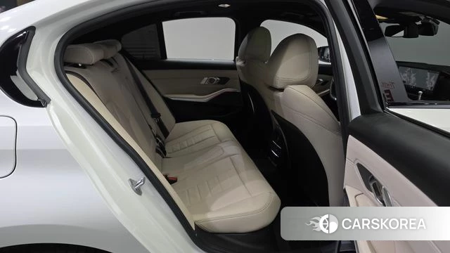 BMW 3 Series (G20) 2025 Белый из Кореи, фото 2