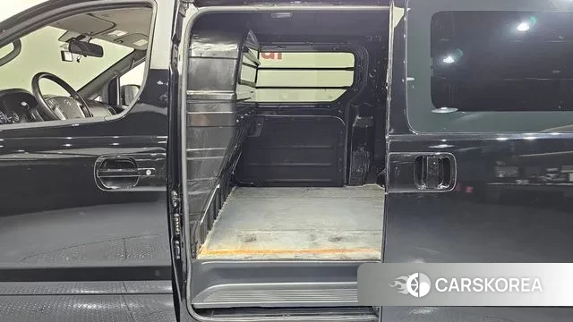 Hyundai The New Grand Starex 2021 Черный из Кореи, фото 2