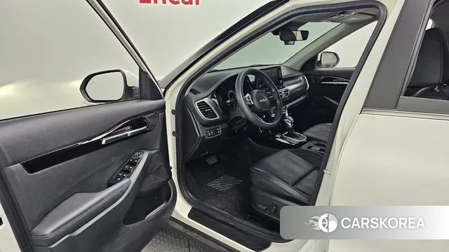 Kia Seltos 2022 Белый из Кореи, фото 2