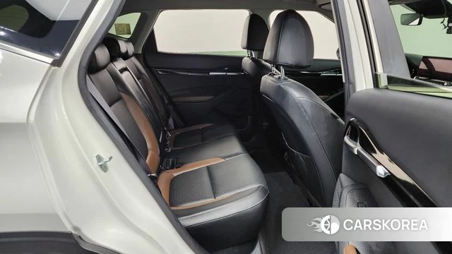 Kia Seltos 2022 Белый из Кореи, фото 2