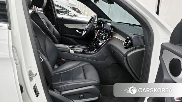 Mercedes-Benz GLC-Class X253 2021 Белый из Кореи, фото 2