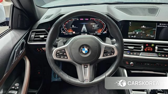 BMW 4 Series (G22) 2022 Серебристо-серый из Кореи, фото 2
