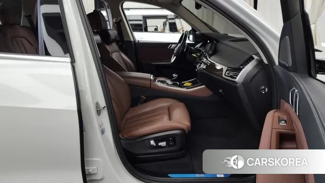 BMW X5 (G05) 2021 Белый из Кореи, фото 2
