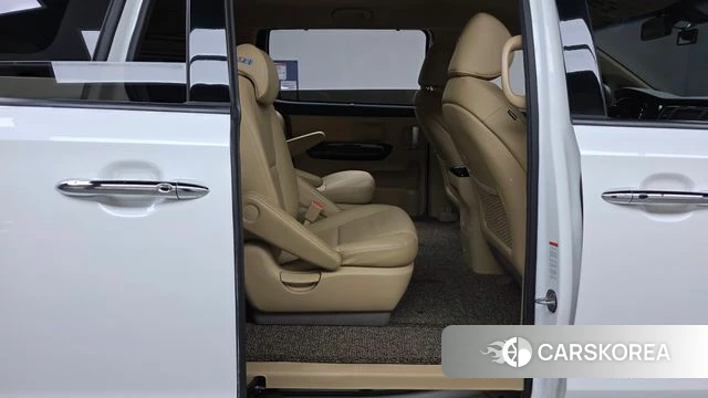 Kia The New Carnival 2019 Белый из Кореи, фото 2