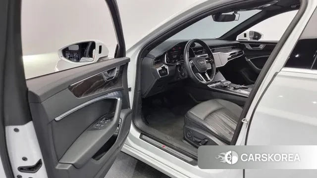 Audi A6 (C8) 2020 Белый из Кореи, фото 2