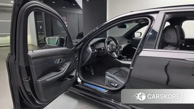 BMW 3 Series (G20) 2020 Черный из Кореи, фото 2