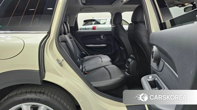Mini Cooper Clubman 2021 Жемчужный цвет из Кореи, фото 2