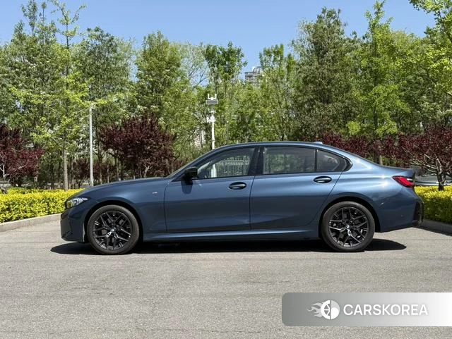 BMW 3 series 2024 Синий из Китая, фото 2