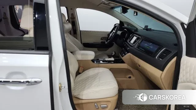 Kia The New Carnival 2019 Белый из Кореи, фото 2