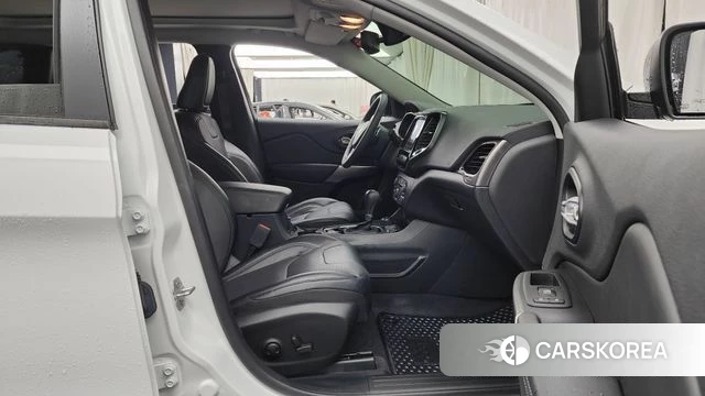Jeep Cherokee (KL) 2022 Белый из Кореи, фото 2
