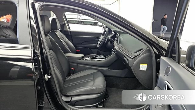 Hyundai Sonata Hybrid (DN8) 2022 Черный из Кореи, фото 2