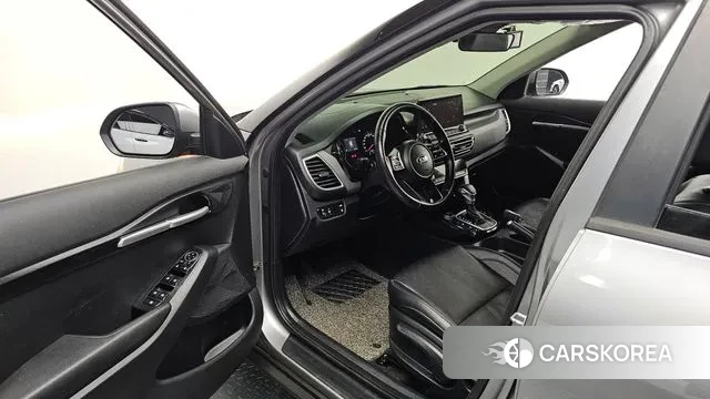 Kia Seltos 2020 Серебристо-серый из Кореи, фото 2