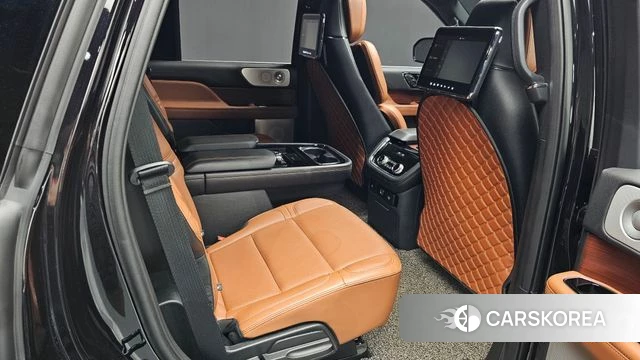 Lincoln Navigator 4th generation 2021 Черный из Кореи, фото 2
