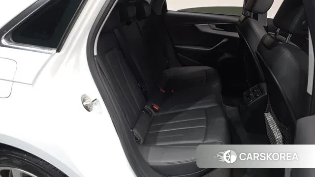 Audi A4 (B9) 2019 Белый из Кореи, фото 2