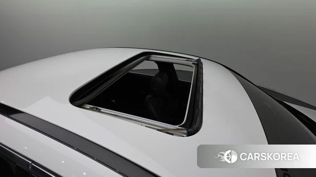 Mercedes-Benz C-Class W205 2019 Белый из Кореи, фото 2