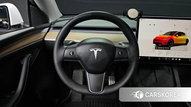 Tesla Model Y 2023 Белый из Кореи, фото 2