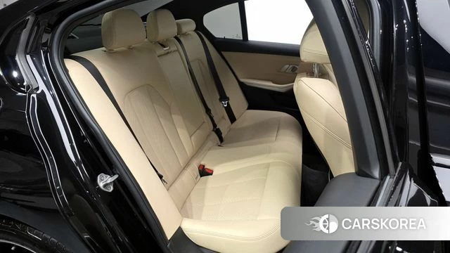 BMW 3 Series (G20) 2023 Черный из Кореи, фото 2
