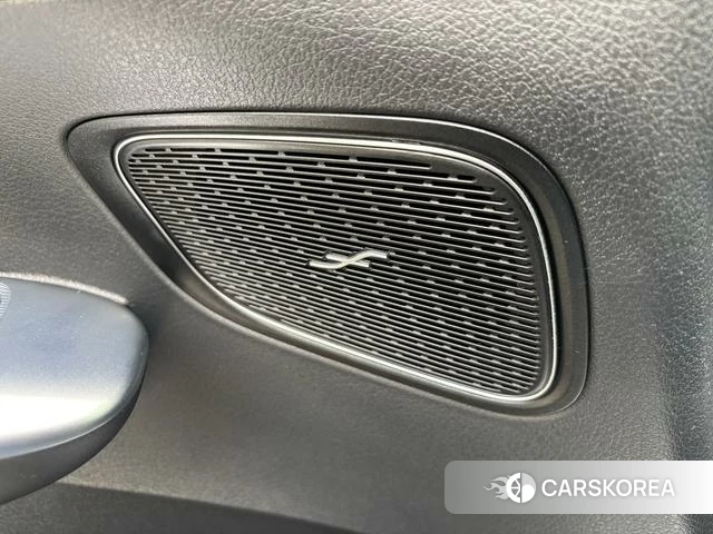 Mercedes-Benz GLC 2023 Белый из Китая, фото 2