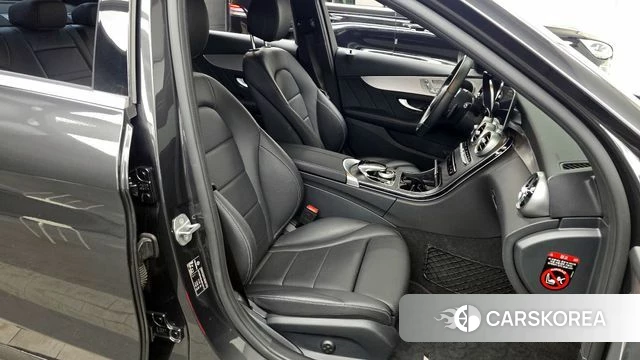 Mercedes-Benz C-Class W205 2021 Серый из Кореи, фото 2