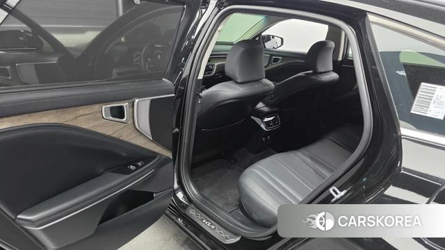Kia K8 Hybrid 2022 Черный из Кореи, фото 2