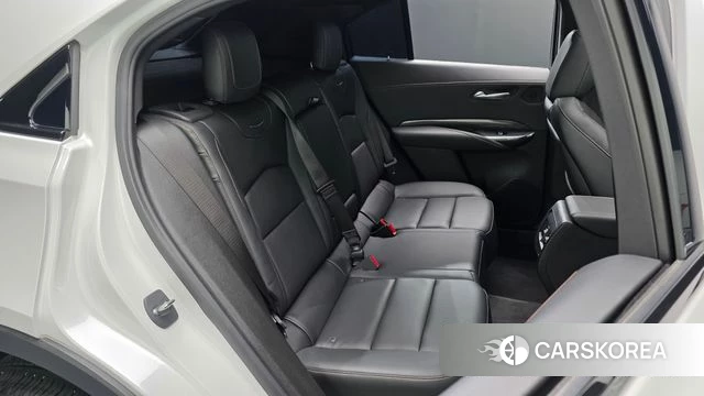 Cadillac XT4 2022 Белый из Кореи, фото 2