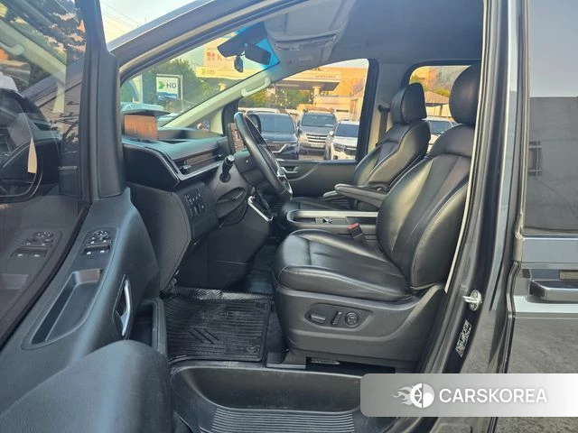 Hyundai Staria 2021 Серый из Кореи, фото 2