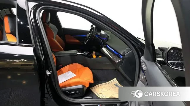 BMW M5 (G90) 2025 Черный из Кореи, фото 2