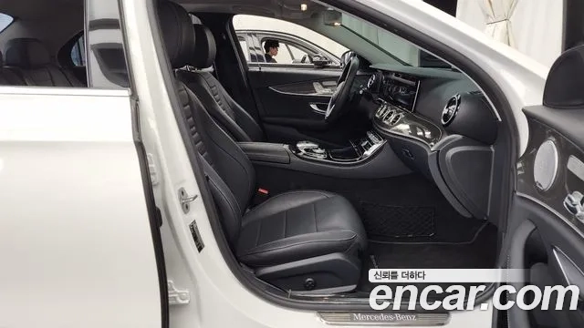 Mercedes-Benz E-Class W213 2020 Белый из Кореи, фото 2